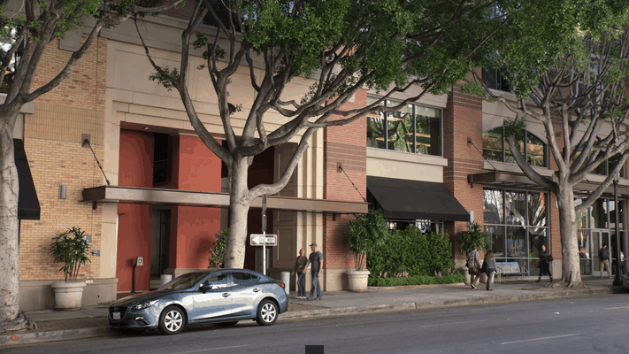 2780e835-d3de-4b20-a35b-9bfb8473efd8.gif