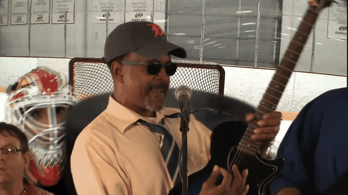 c78b011b-8f2e-4e9c-9cef-41e254fb656b.gif