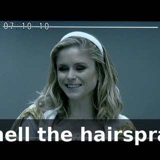 6ee6b35d-f841-4351-922e-f52b4a67672e.gif