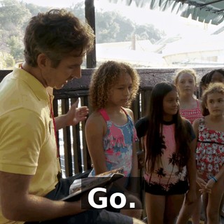 8e9479de-0d6e-4b4f-ab1c-f4736520eaae.gif