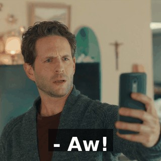 aaa7f394-f70b-4cbe-be94-ff5ec19f551d.gif
