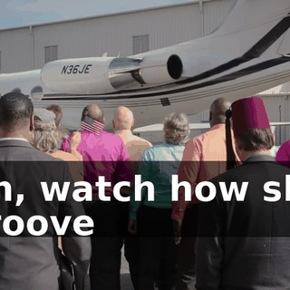 ♪ Oh, watch how she groove ♪