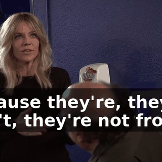 b9ae06e6-821d-4b8e-9bab-08cea09c8698.gif