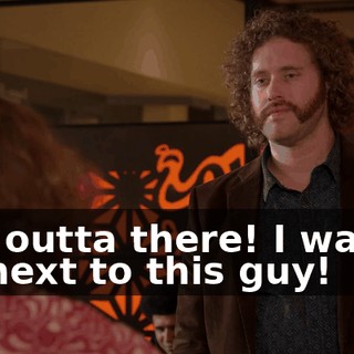 Get outta there! I wanna sit next to this guy!