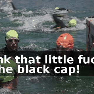 Flank that little fucker in the black cap!